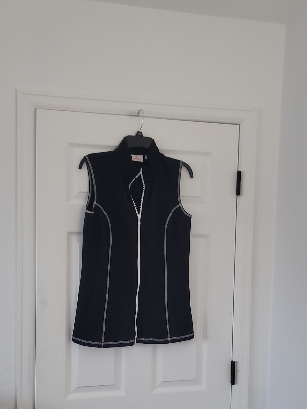 Quacker Factory Black Sleeveless Zip Front Tank with White Contrast Stitching